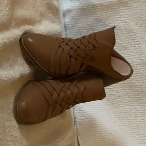 Seychelles slide on mule, color tan